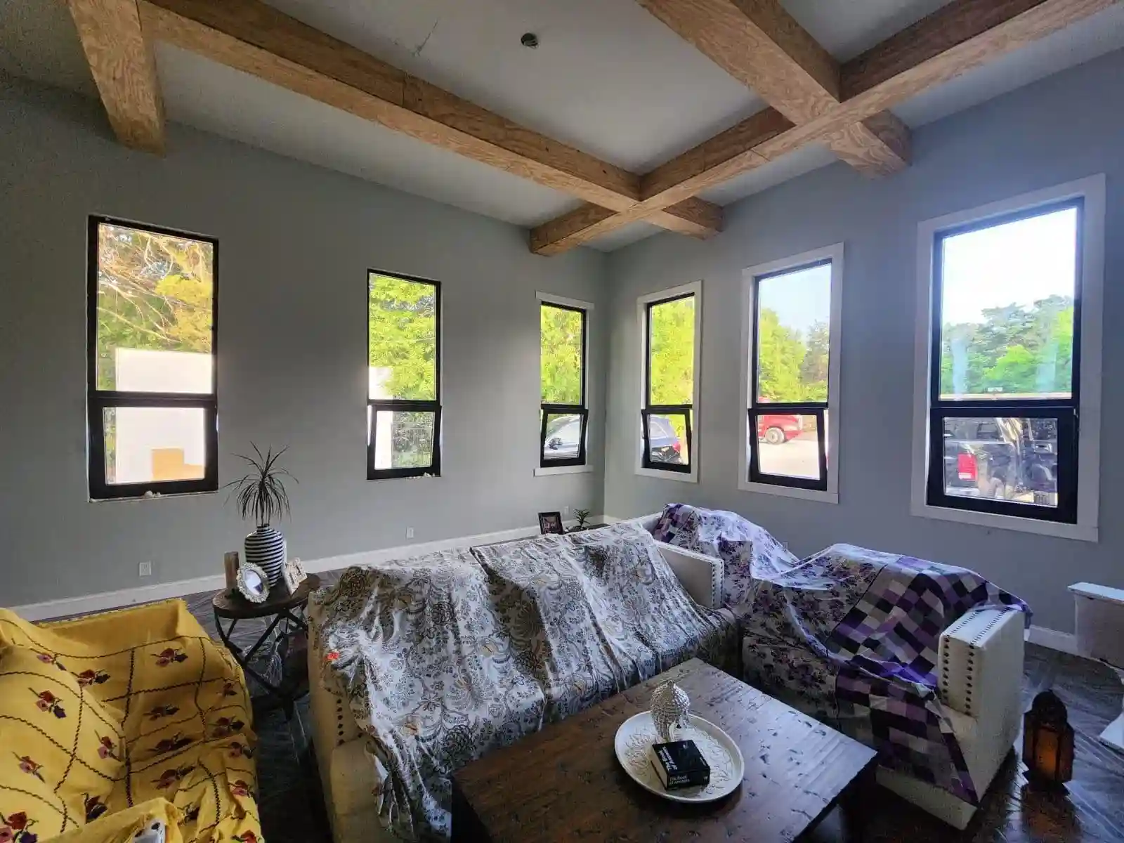 what is an awning window